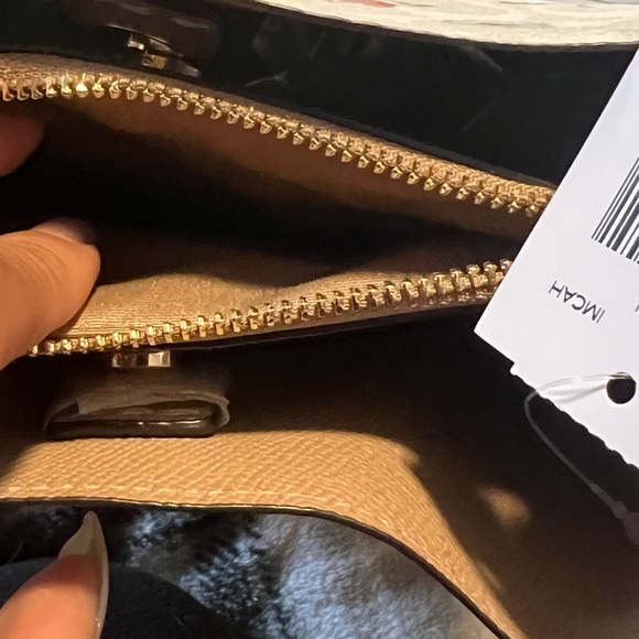 Coach Brand New!! - Picture 8 of 9